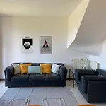 River House Semesterbostad